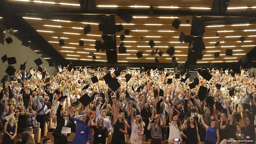 cérémonie de remise de diplômes